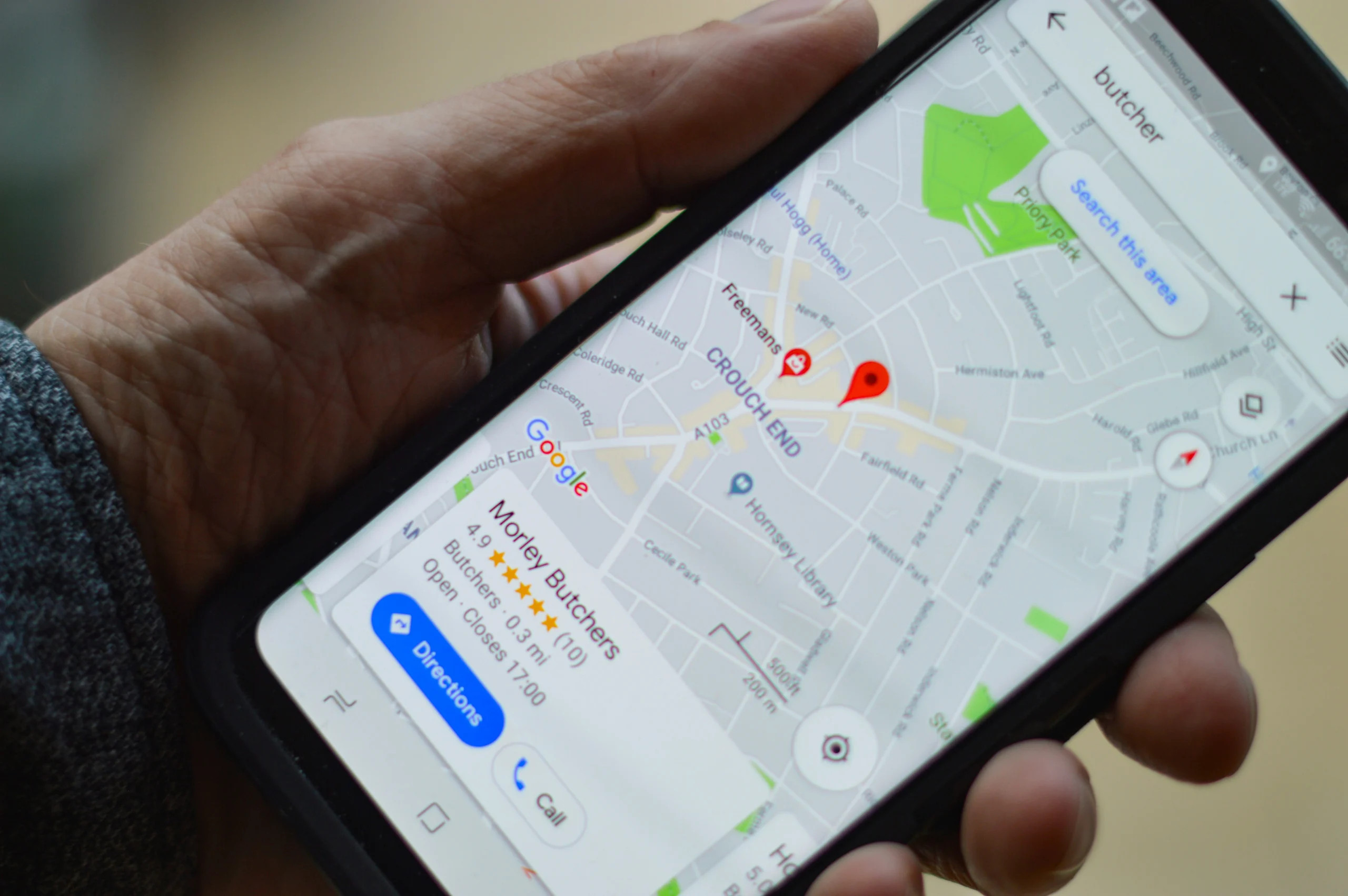 Bisnis pemotongan daging yang muncul di Google Maps